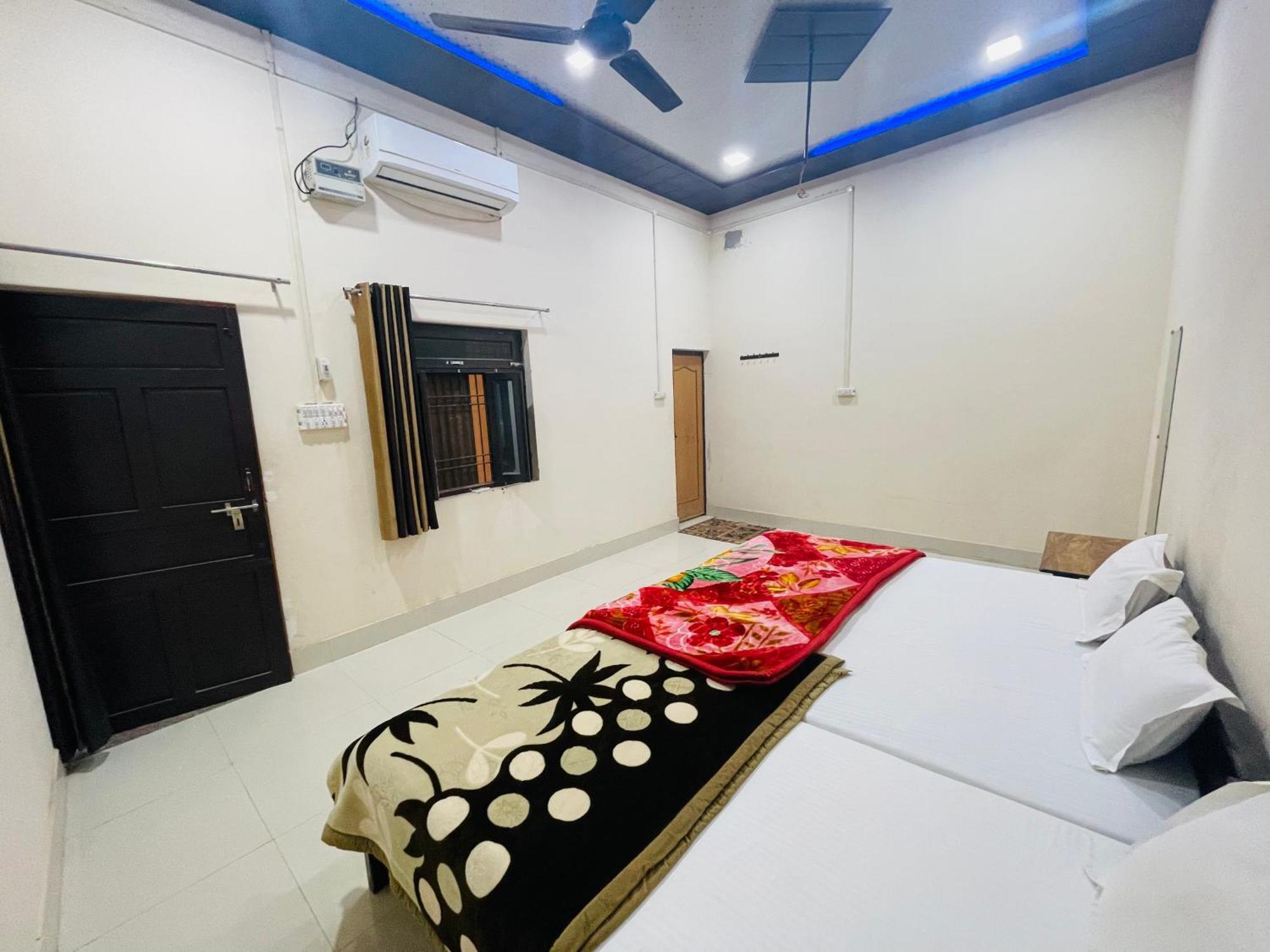 Prem Garden & Resort Матхура Экстерьер фото